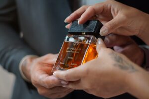 Perfume masculino com boa projeção: é realmente uma característica importante?